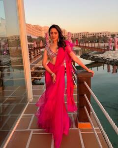 Pragya Jaiswal: బహ్రెయిన్‌లో ప్రగ్యా... లెహంగాలో ముద్దు ముద్దుగా!