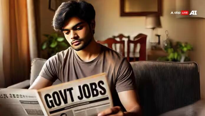 એન્કર (હિન્દી અને અંગ્રેજી) - કોઈપણ વિદ્યાશાખામાં સ્નાતક હોવું જરૂરી છે. હિન્દી અને અંગ્રેજી ભાષા પર સારી પ્રભુત્વ હોવી જોઈએ. ઇન્ટરવ્યુ કૌશલ્ય આવશ્યક છે. દ્વિભાષી ઉમેદવારોને પ્રાધાન્ય મળશે.