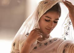 आलीशान जिंदगी जीती हैं पूनम पांडे, विवादों से भी है खूब नाता, जानें- कितनी है नेटवर्थ और कहां से करती हैं मोटी कमाई