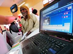 Aadhaar Card : আধার কার্ডে বার-বার ছবি বদলালে হবে ফাইন, কী বলছে নিয়ম ?