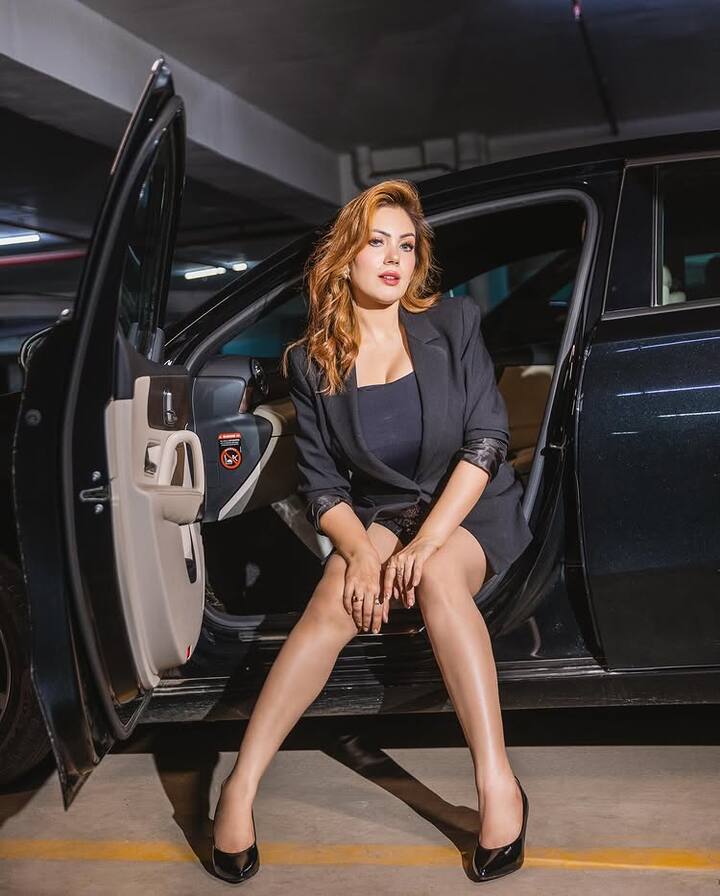 જો રિપોર્ટ્સ પર વિશ્વાસ કરવામાં આવે તો અભિનેત્રીએ તેના ભૂતકાળના સંબંધોમાં ઘણું સહન કર્યું છે. મુનમુનનું નામ બિગ બોસ ફેમ અરમાન કોહલી સાથે જોડાયું હતું.