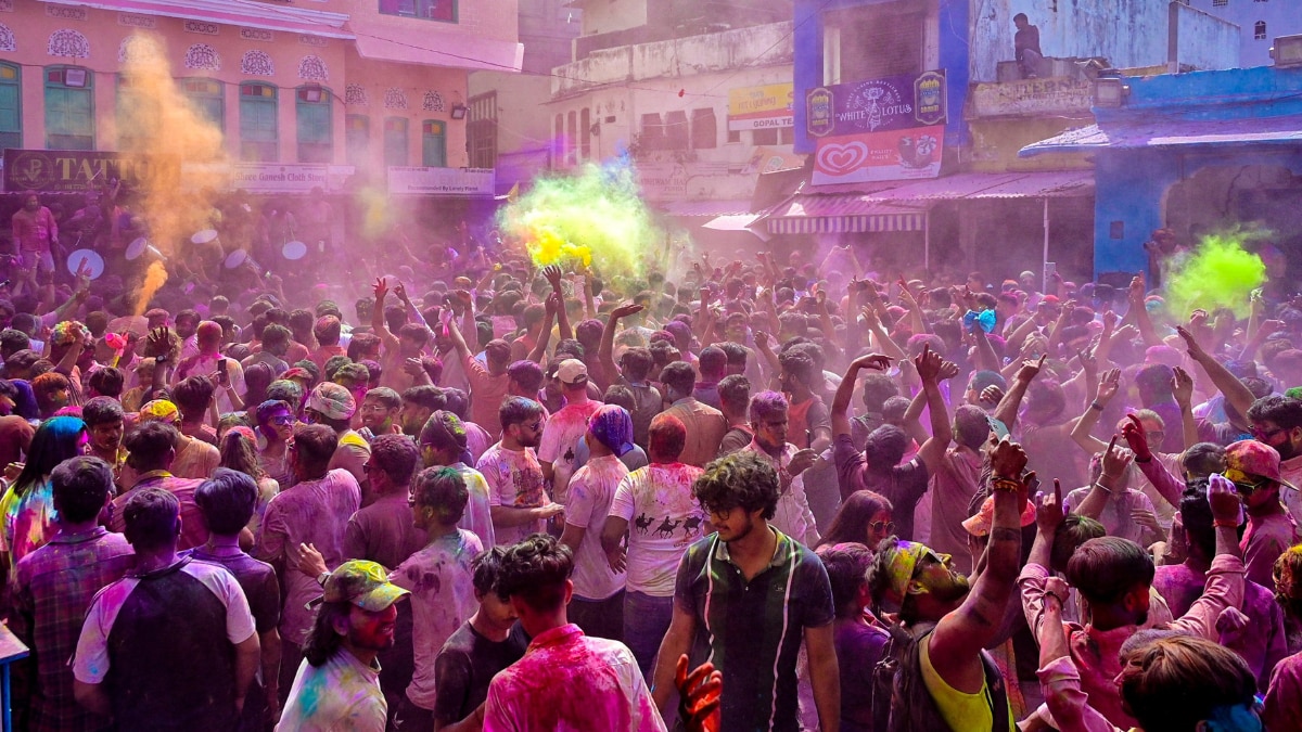 From Braj Ki Holi To Masan Holi — Best Destinations In India To Experience Holi Like Never Before