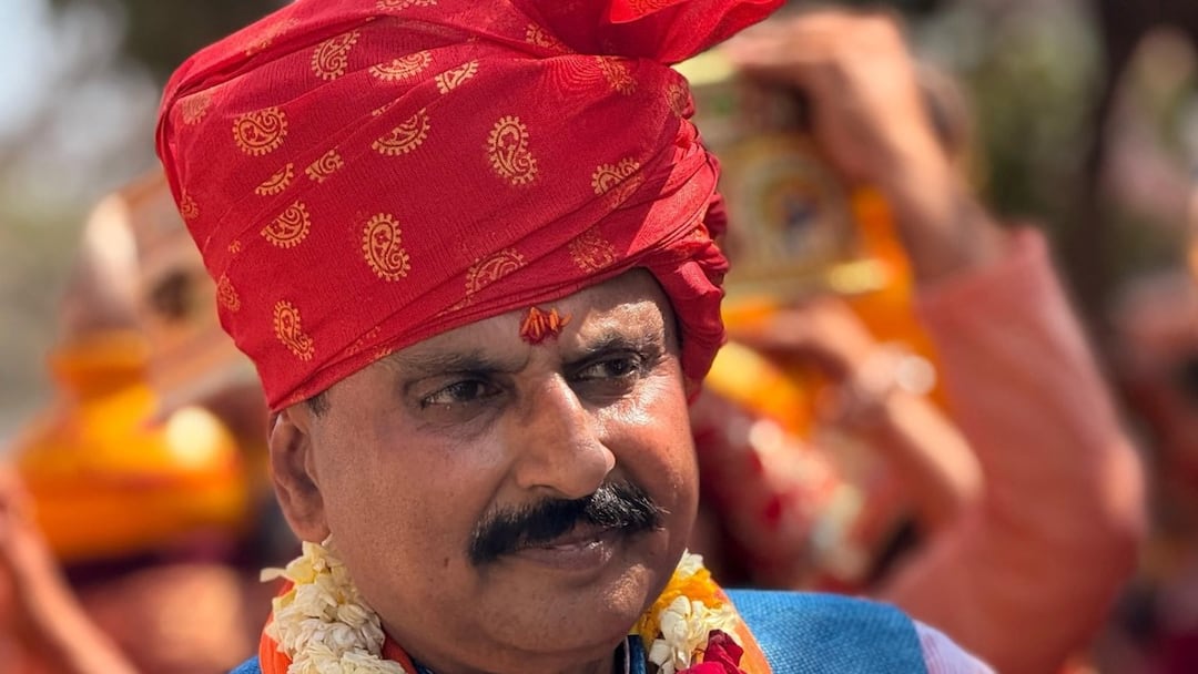 UP minister Raghuraj Singh wants to remove Secular word from constitution संविधान से ये शब्द हटवाना चाहते हैं योगी के मंत्री रघुराज सिंह, कहा- चिंता मत करिए वो भी...