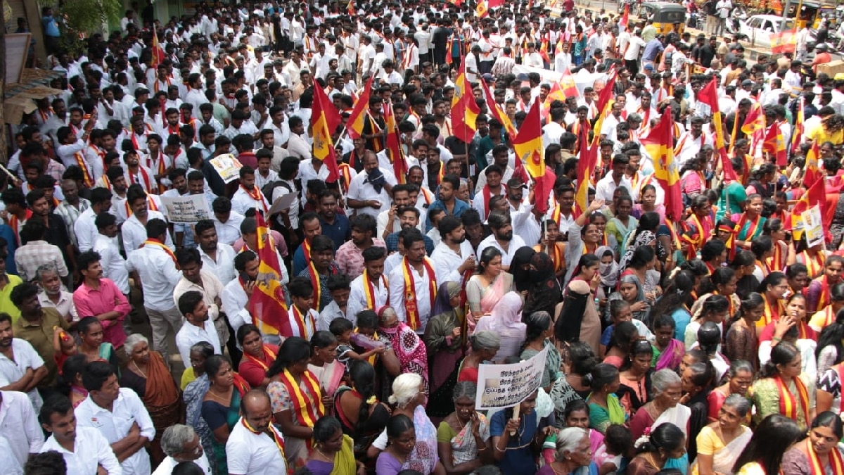 TVK Protest: உத்தரவிட்ட தவெக தலைவர் விஜய்... ஓடிவந்த தொண்டர்கள்... ஸ்தம்பித்த சேலம் மாநகர்..