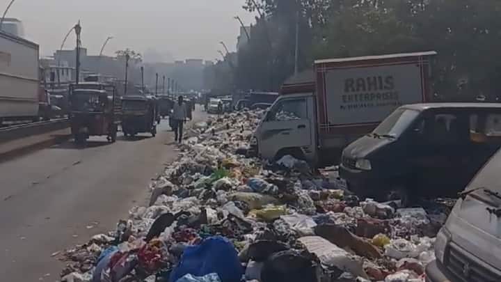 सीपी तलाव डम्पिंग ग्राउंड येथे लागलेल्या आगीमुळे गेल्या दोन दिवसापासून डंपिंग बंद आहे.