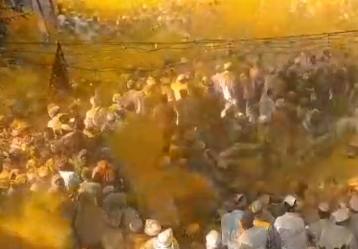 मंदिर परिसरात दाखल झालेल्या भाविकांनी सकाळपासूनच दर्शनासाठी गर्दी केली होती.