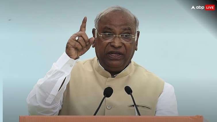 Mallikarjun Kharge advises JP Nadda to get training says Minister not come on time in Parliament 'आप ट्रेनिंग लें, आपको...',  मल्लिकार्जुन खरगे ने जेपी नड्डा को क्यों दी ये सलाह