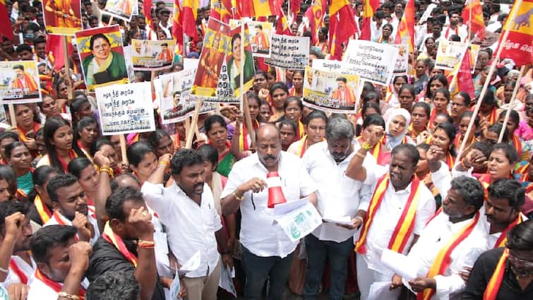Salem TVK Cadre supports mettur thermal power station temporary workers protest tnn TVK Protest: உத்தரவிட்ட தவெக தலைவர் விஜய்... ஓடிவந்த தொண்டர்கள்... ஸ்தம்பித்த சேலம் மாநகர்..
