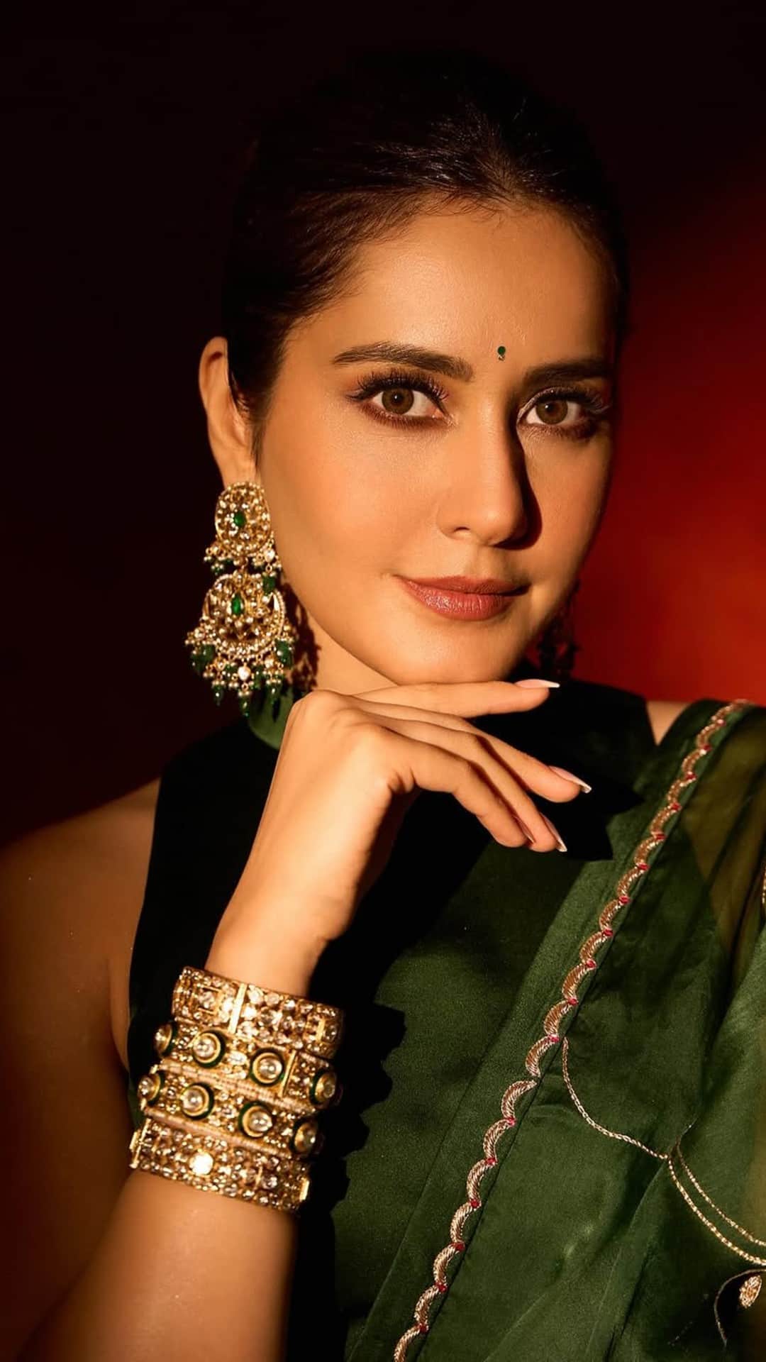 Raashii Khanna Is Queen Of Elegance In Green Saree, Check Out Raashii Khanna Is Queen Of Elegance In Green Saree, Check Out