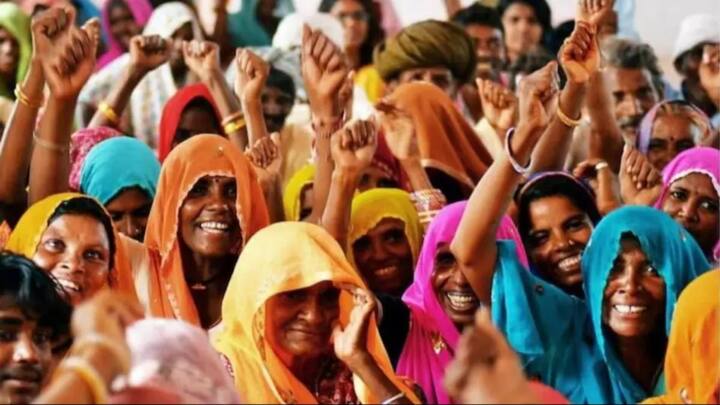 और इसी वजह से झारखंड सरकार ने इन महिलाओं पर कार्रवाई करते हुए कई महिलाओं के नाम योजना की लाभार्थी सूची से काट दिए हैं. मिली जानकारी के मुताबिक झारखंड सरकार की ओर से 52,293 महिलाओं के नाम लाभार्थी लिस्ट से काट दिए गए हैं.