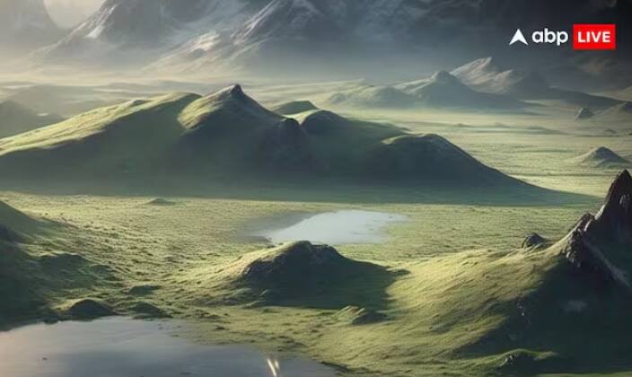 ਖਾਸ ਗੱਲ ਇਹ ਹੈ ਕਿ ਇਹ ਸੁਪਰ ਅਰਥ 647 ਦਿਨਾਂ ਵਿੱਚ ਤਾਰੇ ਦੁਆਲੇ ਘੁੰਮਦਾ ਹੈ, ਜੋ ਕਿ ਰਹਿਣ ਦੇ ਲਾਇਕ ਖੇਤਰ ਬਣ ਜਾਂਦਾ ਹੈ। ਇਸ ਤੋਂ ਇਹ ਅੰਦਾਜ਼ਾ ਲਗਾਇਆ ਜਾ ਰਿਹਾ ਹੈ ਕਿ ਇੱਥੇ ਪਾਣੀ ਹੋਣ ਦੀ ਸੰਭਾਵਨਾ ਜ਼ਿਆਦਾ ਹੈ।