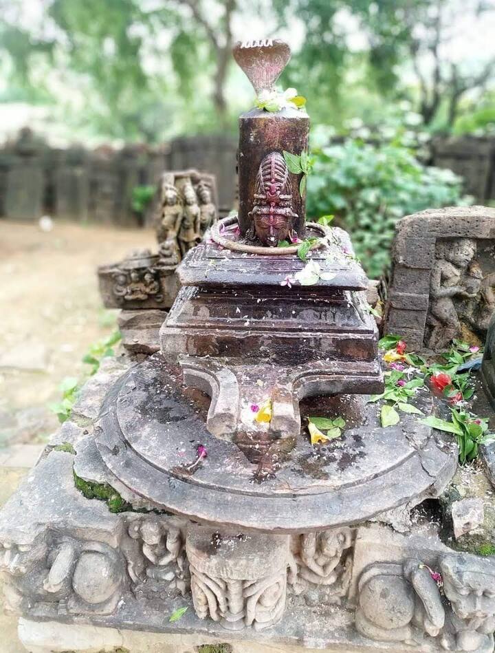 वहीं, एक मंदिर ऐसा भी था जिसे तोड़ने के लिए औरंगजेब पहुंचा तो उसको उल्टे पांव लौटना पड़ा. इतना ही नहीं उसकी सेना भी बेहोश हो गई. ये मंदिर और कोई नहीं बल्कि भगवान राम की तपोस्थली चित्रकूट में स्थित है.