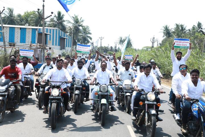 వైసీపీ హయాంలో చేపట్టిన పథకాలు గురించి ప్రస్తావించారు.