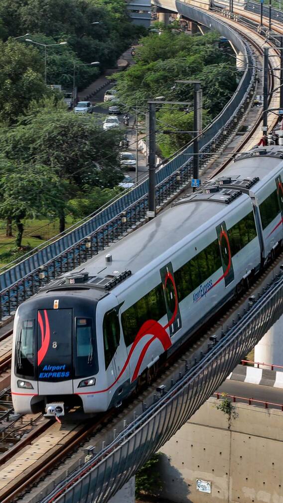 होली पर कितने बजे से चलेगी दिल्ली मेट्रो?