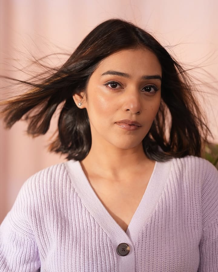आपको महवश के बारे में बताते हैं. महवश अपने कंटेंट की वजह से सोशल मीडिया पर छाई रहती हैं. वो ज्यादातर प्रैंक और फनी वीडियोज बनाती हैं.