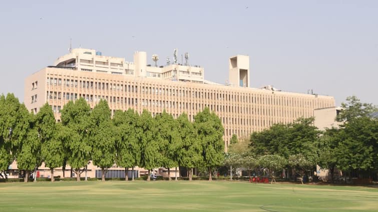 IIT Delhi Tops QS World University Rankings For Engineering Colleges In India, Check Subject-Wise Rankings