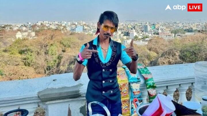 डॉली चायवाले जब दुबई स्टेडियम पहुंचे तो उनके साथ कई बॉडीगार्ड भी नजर आए. चारों तरफ से बॉडीगार्ड्स से घिरे हुए डॉली को देख लोग हैरान रह गए और उनका वीडियो बनाने लगे.