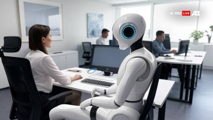 आर्टिफिशियल इंटेलिजेंस के क्षेत्र में डेटा एनालिटिक्स, मशीन लर्निंग और सॉफ्टवेयर डेवलपमेंट जैसी नौकरियों की मांग तेजी से बढ़ रही है. नई तकनीकों के विकास से जॉब्स के नए अवसर बन रहे हैं, साथ ही पारंपरिक नौकरियों को भी टेक्नोलॉजी से जोड़ने की जरूरत बढ़ गई है. AI का विस्तार छात्रों और प्रोफेशनल्स के लिए नई संभावनाओं को जन्म दे रहा है.