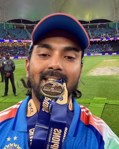 KL Rahul  ने पूरी दुनिया से शेयर की गुड न्यूज, वाइफ के साथ शेयर की रोमांटिक तस्वीरें; अथिया ने फ्लॉन्ट किया बेबी बंप