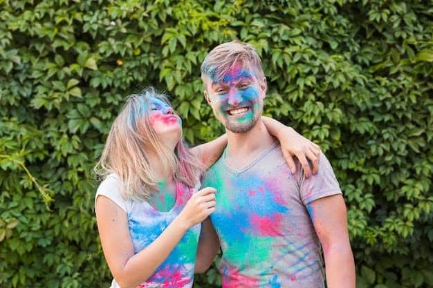 कलरफुल होली का इंतजार हर कोई बड़ी ही ब्रेसब्री से कर रहा है. बच्चे, बड़े, जवान और बुजुर्ग हर कोई इस त्योहार को खास तरह से मनाता है. होली रंगों का त्योहार है तो जहां हुल्लारें निकलते हैं तो दूसरी तरफ गुलाल उड़ाकर गाने-बजाने भी होते हैं. बाल्टी भर-भरकर रंग एक-दूसरे के ऊपर फेंके जाते हैं.