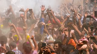 Hindus in Pakistan Demand Protection for Holi Festivities at Ancient Temple પાકિસ્તાનમાં હોળી રમવી હોય તો પરમિશન લેવી પડશે? હિંદુઓએ સરકારને હાથ જોડ્યા!