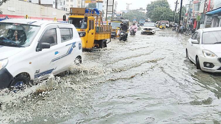 Heavy rains for the 2nd day in Thanjavur Normal life of the people affected tnn தஞ்சையில் 2ம் நாளாக கனமழை... மக்களின் இயல்பு வாழ்க்கை பாதிப்பு
