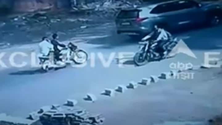 नागरिकांनी हटकल्यानंतर मोटारसायकल वरून तो पळून गेल्याची माहिती देखील स्थानिकांनी दिली आहे.