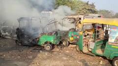 आगरा: ISBT परिसर में खड़ी वाहनों में लगी आग, 4 ऑटो समेत 3 कार जलकर हुई राख