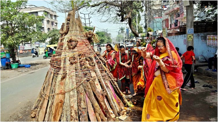 Holika Dahan 2025: जयपुर से लेकर जोधपुर तक, राजस्थान में कब जलाई जाएगी होलिका? जान लें शुभ मुहूर्त Holika Dahan Muhurat 2025 in Rajasthan Jaipur Pushkar Udaipur Jodhpur Jaisalmer Holi Jalane Ka Time Today Holika Dahan 2025: जयपुर से लेकर जोधपुर तक, राजस्थान में कब जलाई जाएगी होलिका? जान लें शुभ मुहूर्त