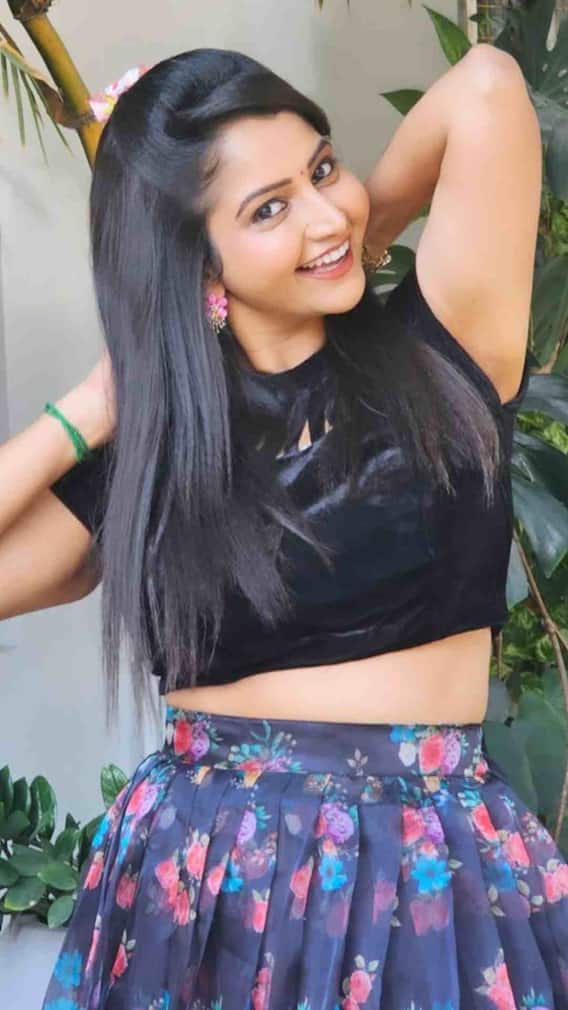 తండేల్ లో బుజ్జితల్లి పాట పాడిన  'బ్రహ్మముడి' కావ్య - లాస్ట్ లో మిస్సవకండి!