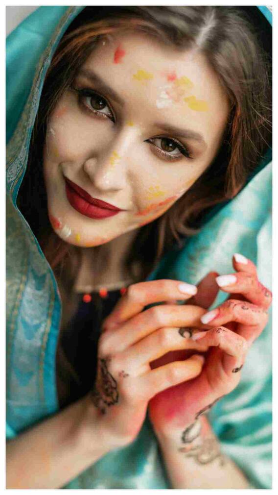 किस-किस मुगल बादशाह की बेगम खेलती थी होली?