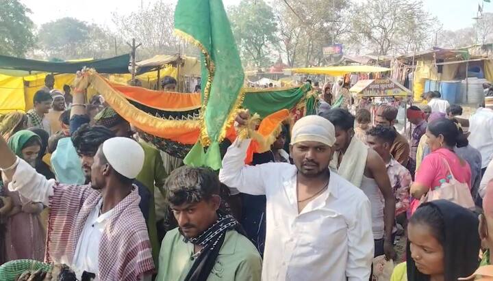 सैलानी बाबाचे देशभरातील भक्त व भाविक आजपासून या यात्रेला येण्यास सुरुवात झाली आहे.