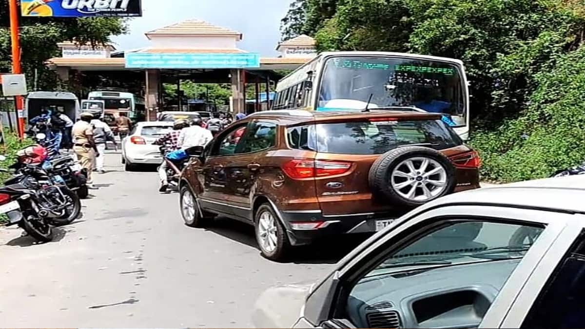 கொடைக்கானலில் கட்டண கொள்ளையில் ஈடுபடும்  தங்கும் விடுதிகள் - சுற்றுலா பயணிகள் புலம்பல்