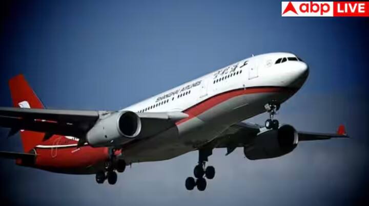 World First Flight: ਦੁਨੀਆ ਦੀ ਪਹਿਲੀ ਉਡਾਣ 1914 ਵਿੱਚ ਭਰੀ ਸੀ। ਉਸ ਸਮੇਂ ਹਵਾਈ ਸਫ਼ਰ ਕਰਨਾ ਇੱਕ ਸੁਪਨੇ ਵਾਂਗ ਸੀ। ਆਓ ਤੁਹਾਨੂੰ ਦੱਸਦੇ ਹਾਂ ਕਿ ਉਸ ਪਹਿਲੀ ਉਡਾਣ ਦਾ ਕਿਰਾਇਆ ਕਿੰਨਾ ਸੀ।