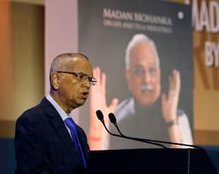 नारायण मूर्ति ने फ्रीबीज पर सरकारों को घेरा, बोले- मुफ्त में चीजें देने से नहीं बल्कि रोजगार सृजन से दूर होगी गरीबी