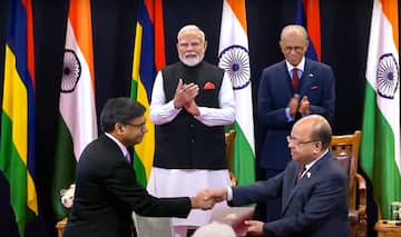 8 समझौतों पर मुहर, रक्षा सहयोग और समुद्री सुरक्षा पर जोर... चीन के बढ़ते प्रभाव के बीच खास है PM मोदी का मॉरिशस दौरा