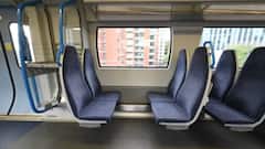 ट्रेन में होली खेलने का बना रहे हैं प्लान तो जरा रुक जाइए, बेहद भारी पड़ सकता है हुड़दंग