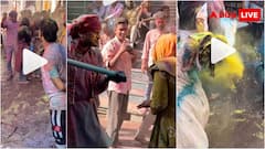 लड़कियों के प्राइवेट पार्ट्स ही क्यों...? बरसाने होली खेलने पहुंचे एक्टर ने शेयर किया वीडियो; महिलाओं के साथ गंदी हरकत देख यूजर्स का फूटा गुस्सा