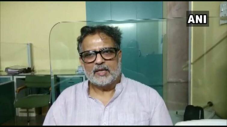 केरल में तुषार गांधी के विरोध में लगे नारे, प्रदर्शनकारी बोले- संघ परिवार के खिलाफ बयान वापस लें Protest in Kerala against Tushar Gandhi demands take statement back about RSS केरल में तुषार गांधी के विरोध में लगे नारे, प्रदर्शनकारी बोले- संघ परिवार के खिलाफ बयान वापस लें