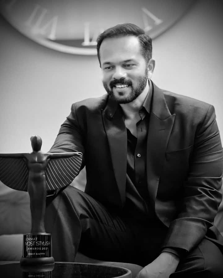 फिर काफी संघर्षों को सामना करने के बाद रोहित शेट्टी ने डायरेक्शन में कदम रखा. उनका पहली फिल्म साल 2003 में आई 'जमीन' थी. जिसमें अजय देवगन नजर आए थे.