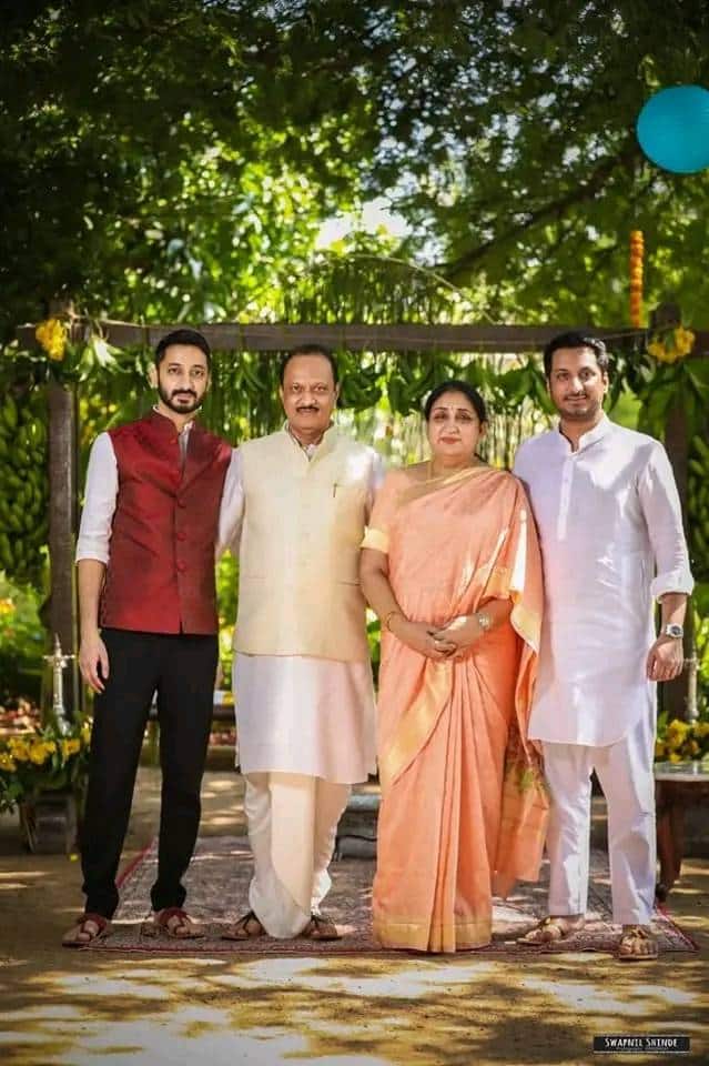 सोशल मीडिया कंपनी सांभाळणारे प्रवीण पाटील यांची मुलगी ऋतुजा पाटील हिच्यासोबत हा साखरपुडा पार पडणार आहे.