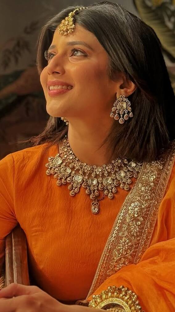 टॉप 10 स्टार्स की लिस्ट में रूपाली गांगुली को मात देकर ये एक्ट्रेस बनी नंबर 1