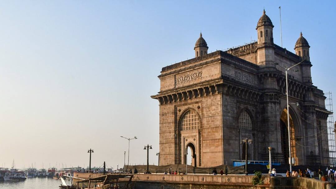 Holi Guidelines 2022 Maharashtra: devendra fadnavis government action plan on jummah namaz ann महाराष्ट्र में होली और नमाज के लिए फडणवीस सरकार का एक्शन प्लान तैयार, पढ़ लें गाइडलाइन