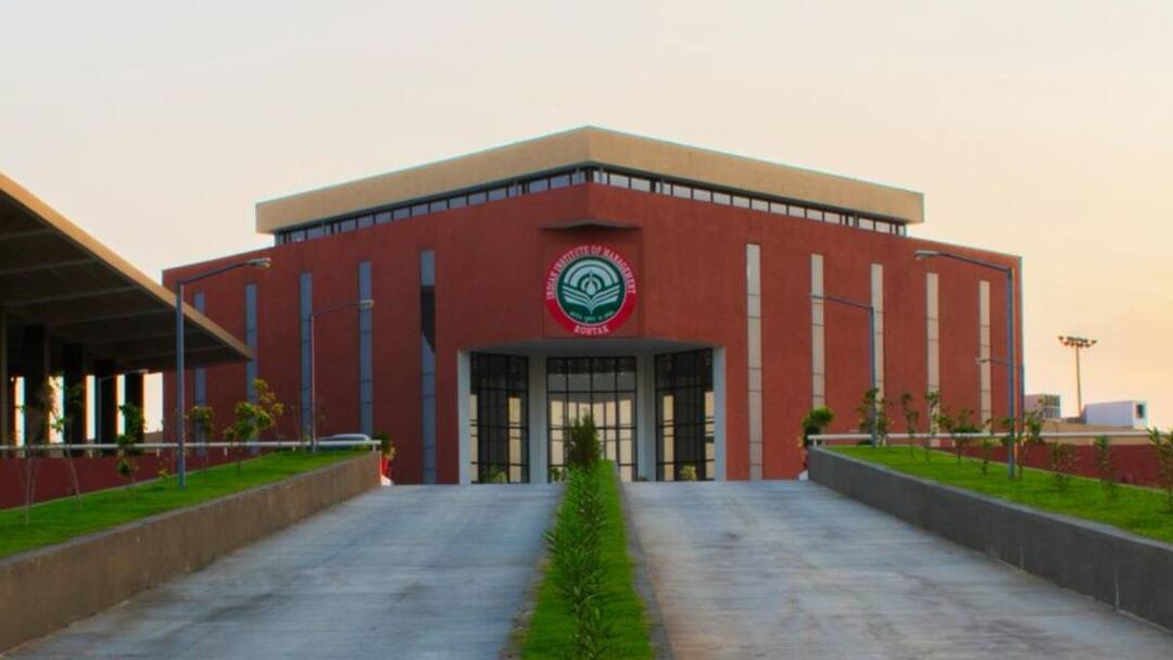 Centre Asks IIM Rohtak Board To Suspend Or Send Director On Leave Till 'Graft' Probe Over Centre Asks IIM Rohtak Board To Suspend Or Send Director On Leave Till 'Graft' Probe Over Centre Asks IIM Rohtak Board To Suspend Or Send Director On Leave Till 'Graft' Probe Over