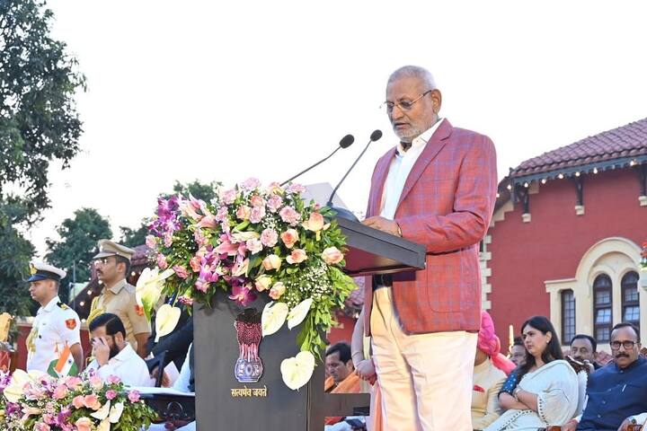 त्याच बरोबर कोकाटे यांनी 1989 मध्ये शासनाच्या सदनिकासाठी अर्ज दाखल केला होता.