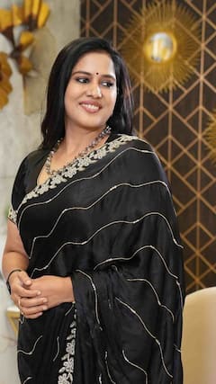 'సివరపల్లి' సర్పంచ్, 'బలగం' లచ్చవ్వ మోడ్రన్ అవతార్ చూస్తే షాక్ అవుతారు!