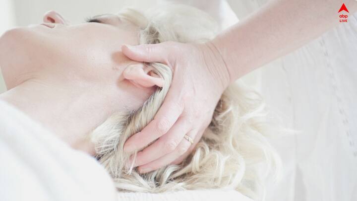 অনেকেই একটানা কাজ করেন। ল্যাপটপে কাজ সেরে বাড়ি যাবার পর, অনেক সময়ই মাথা ব্যাথা শুরু হয়।