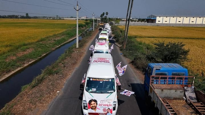 జనసేన ప్లీనరీకి ఏర్పాట్లు పూర్తయ్యాయి. రాష్ట్ర వ్యాప్తంగా ఉన్న జనసేన శ్రేణులు పార్టీ ఆవిర్భావ సభకు భారీ సంఖ్యలో తరలి వస్తున్నాయి.