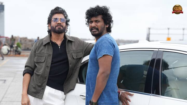அமீர் கான் பிறந்தநாளுக்கு அவர் ஷூட்டிங் ஸ்பாட்டில் இருக்கும் புகைப்படத்தை வெளியிட்டு வாழ்த்து கூறியது போல, லோகேஷ் கனகராஜ்... மற்ற ஸ்டார் நடிகர்களுடன் இருக்கும் புகைப்படத்தை பகிர்ந்து தற்போது வாழ்த்து கூறி உள்ளனர்.