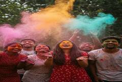 Holi 2025: દિવસભરની મસ્તી બાદ આ રીતે હોળીના રંગને કરો દૂર, નથી થાય સ્કિનને નુકસાન